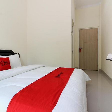 Reddoorz Near Jogja City Mall 3 Sleman  Buitenkant foto