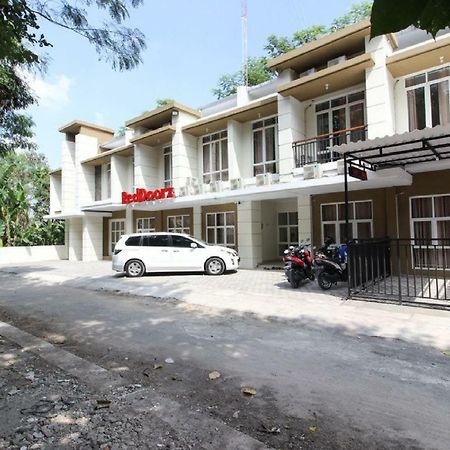 Reddoorz Near Jogja City Mall 3 Sleman  Buitenkant foto