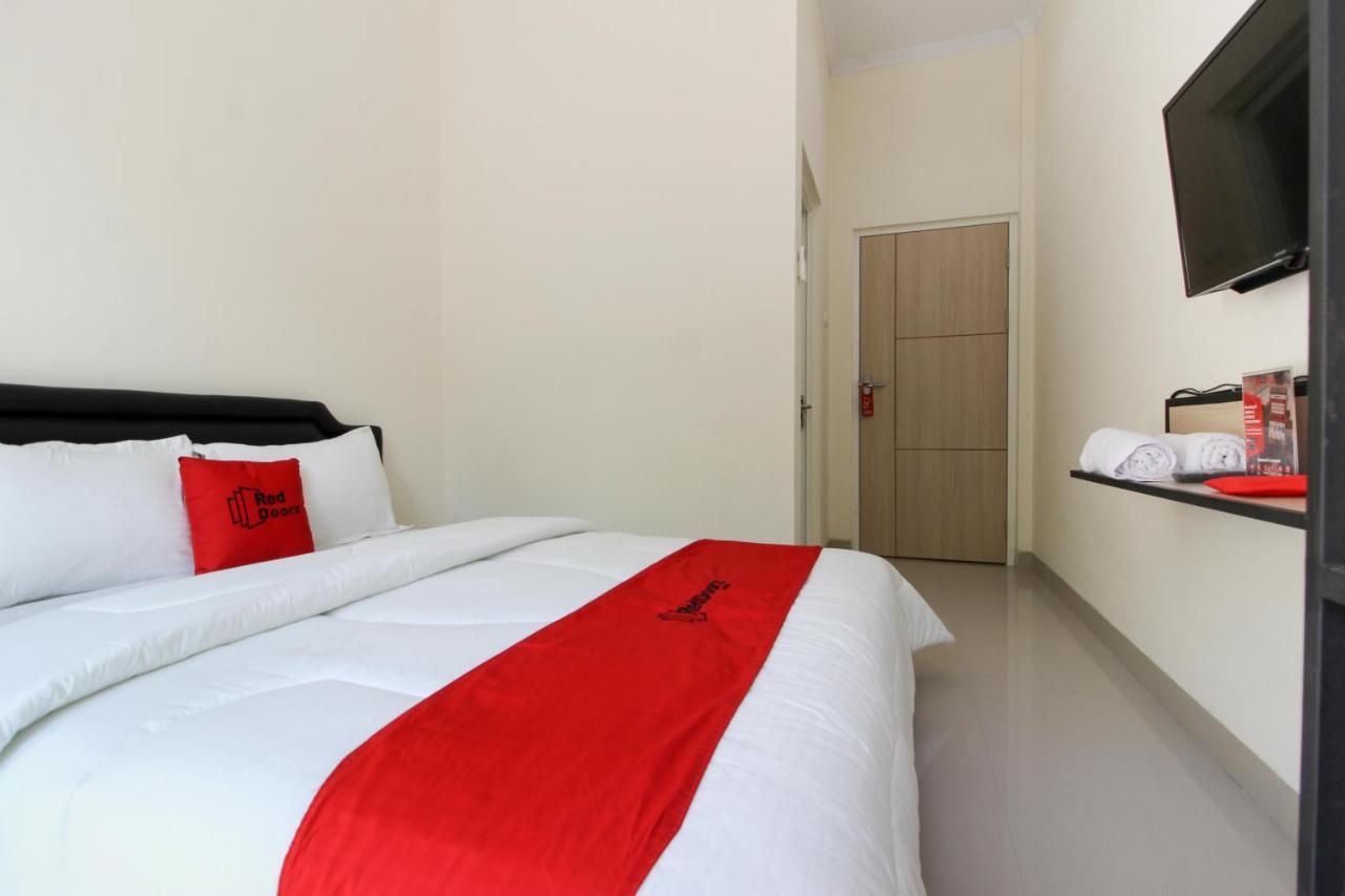 Reddoorz Near Jogja City Mall 3 Sleman  Buitenkant foto