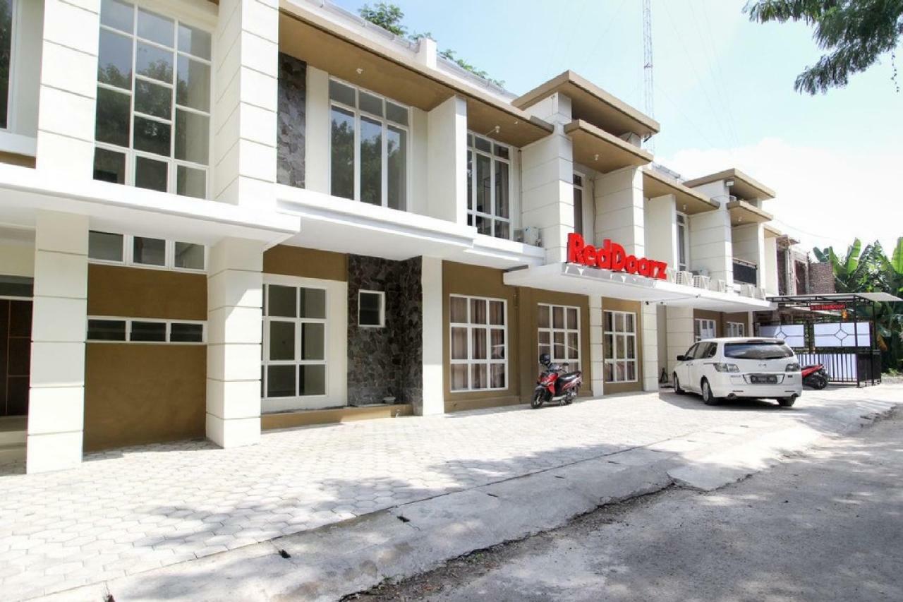 Reddoorz Near Jogja City Mall 3 Sleman  Buitenkant foto
